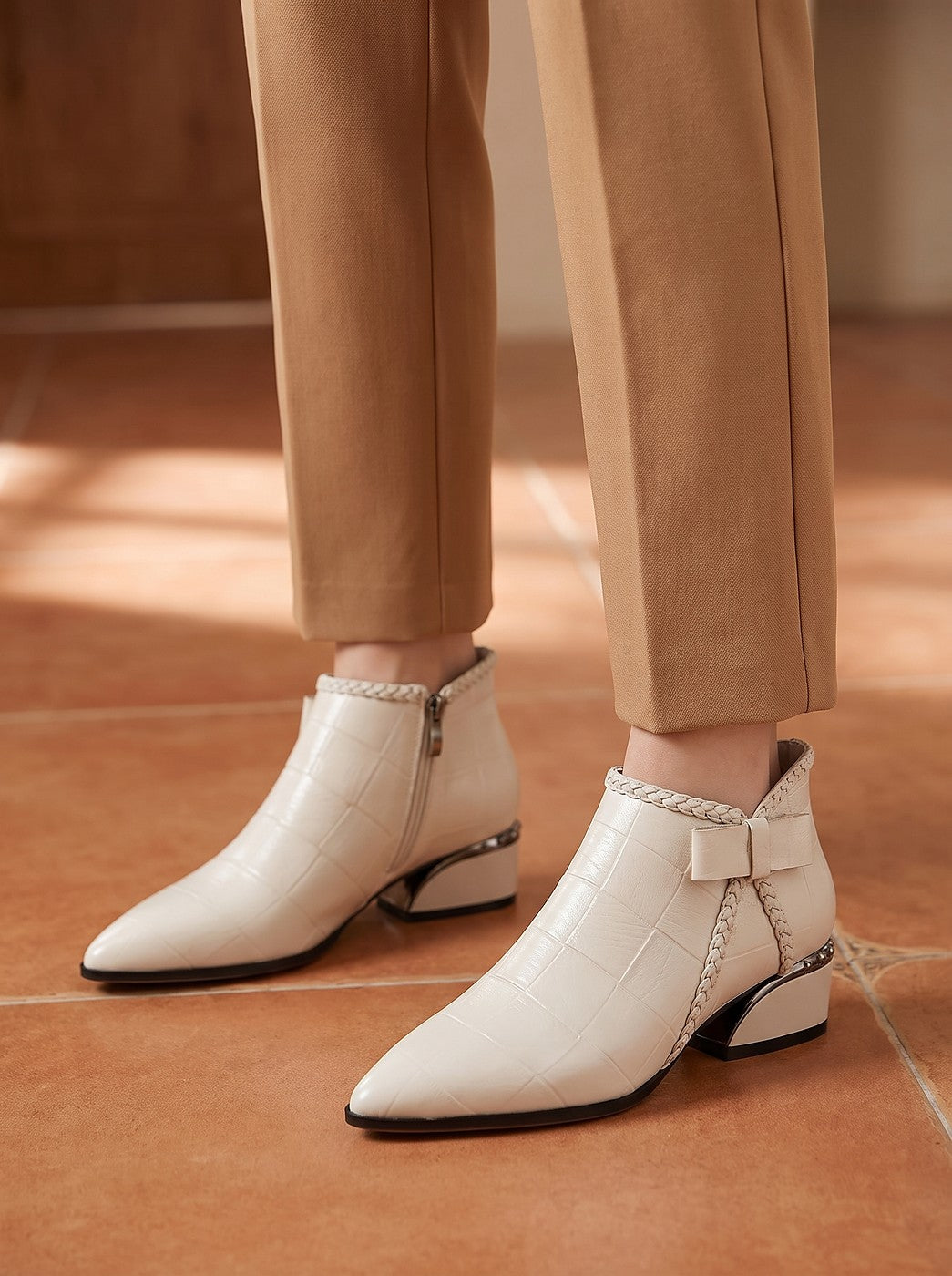 Women's Wide Fit Pointed Heeled Boots