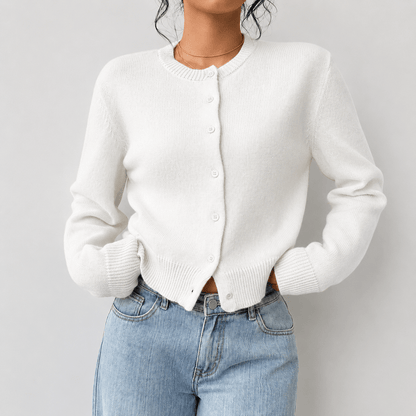 Women's Buttoned Short Knit Cardigan with Clean Finish