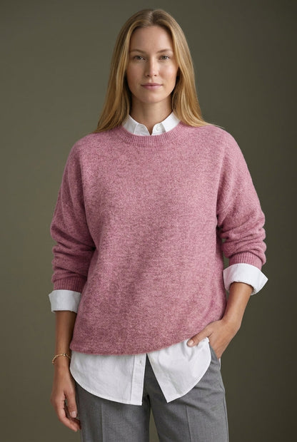 Women's Chunky Knit Jumper with Subtle Details