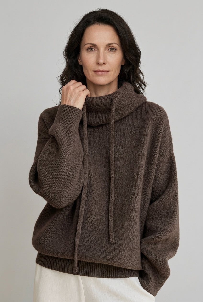 Women's Long Sleeve Hooded Jumper in Fine Knit Material