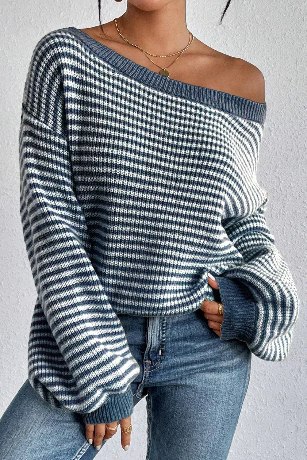 Women's Off-The-Shoulder Jumper with Voluminous Sleeves