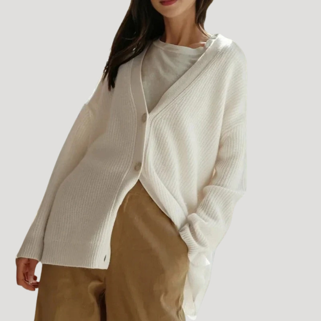 Women's Oversized V-Neck Cardigan in Soft Yarn