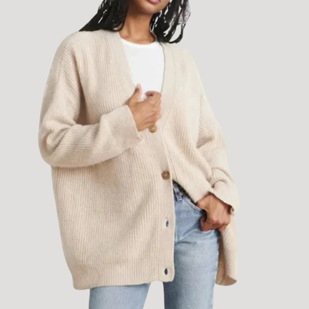 Women's Oversized V-Neck Cardigan in Soft Yarn