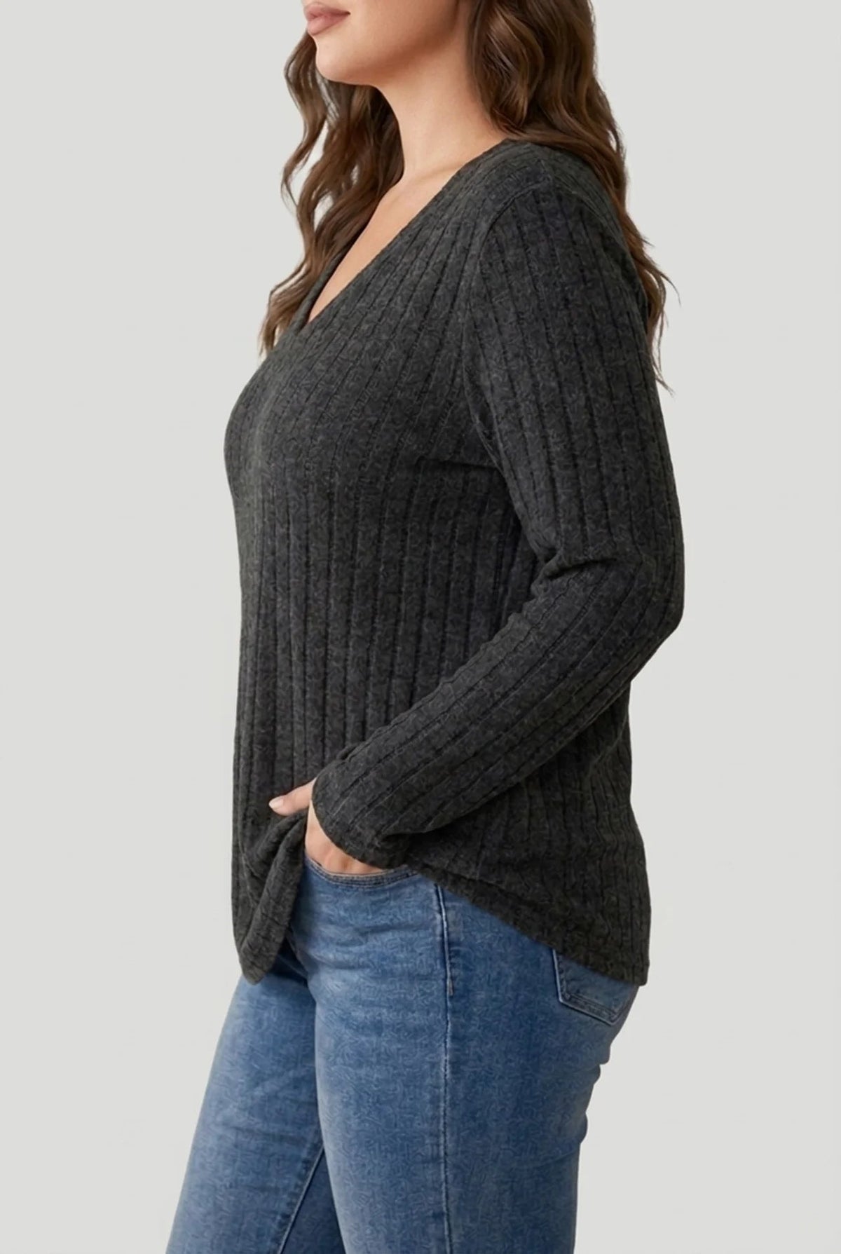 Women's Plus Size Ribbed Jumper in Soft Knit with Long Sleeves