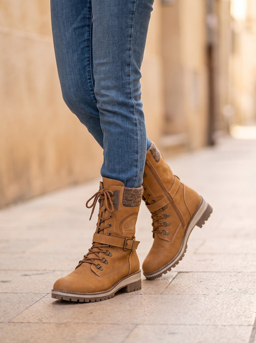 Women's Winter Cleated Sole Combat Boots
