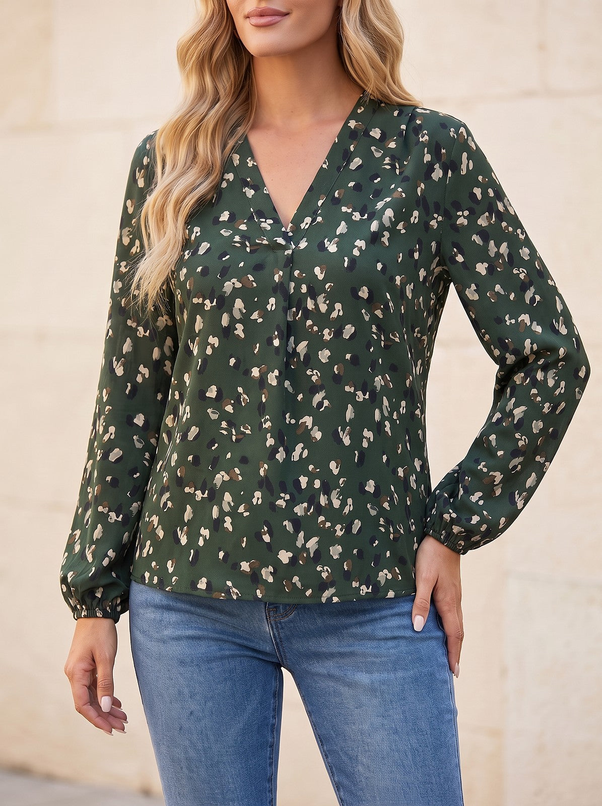Women's Printed V Neck Pleated Top